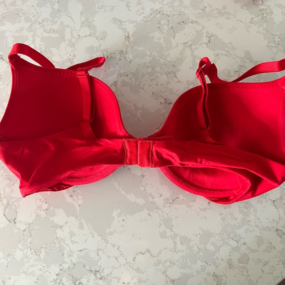 Victoria’s Secret bra. 34D. - Picture 2 of 4